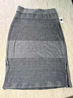 NWT Gap Women's Ribbed Knit Midi Skirt Gray Size XS